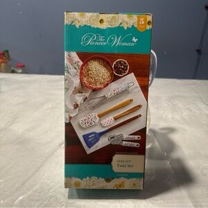 The Pioneer Woman Vintage Ditsy 5 Piece Tools Set
